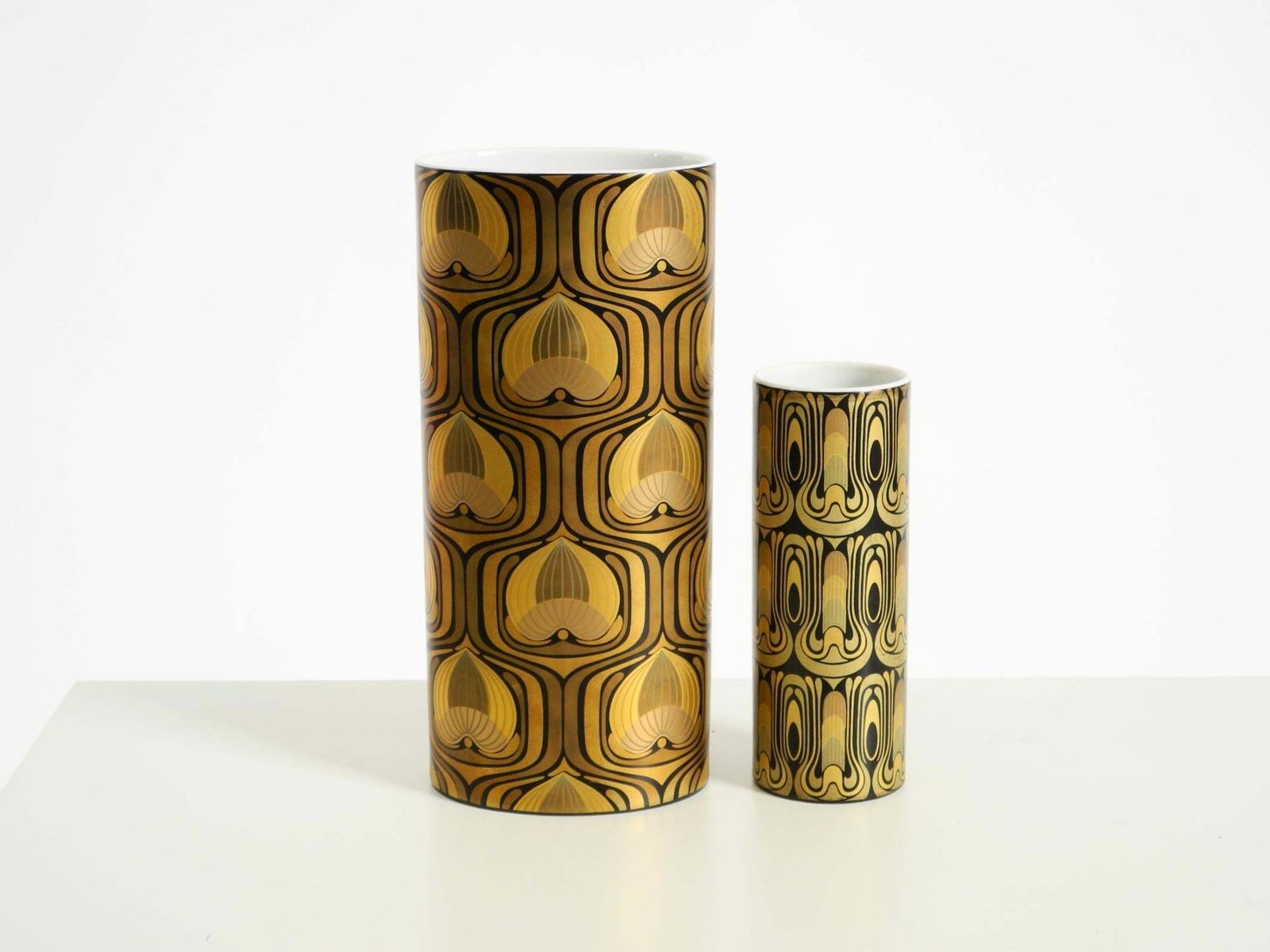 Deux vases en porcelaine années 1970 par Björn Wiinblad pour Rosenthal Studio Linie photo Décoration