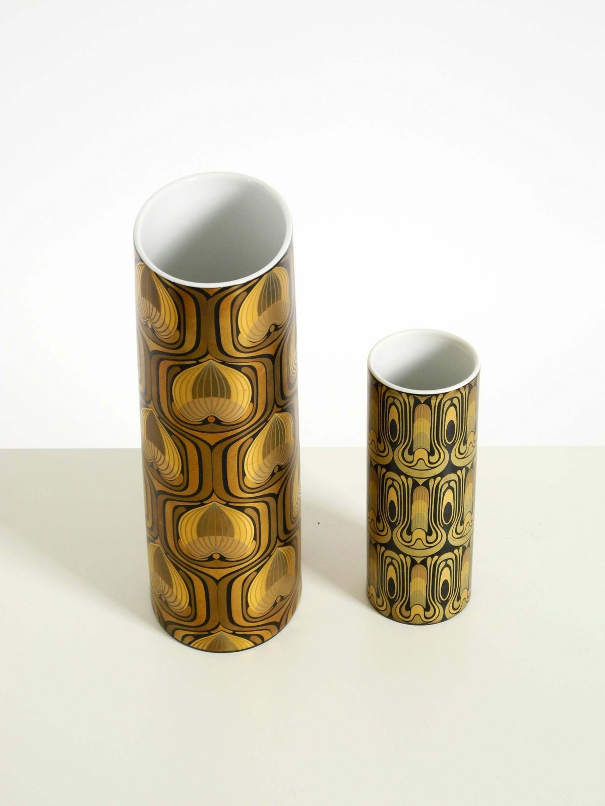 Twee porseleinen vazen uit de jaren 1970 van Björn Wiinblad voor Rosenthal Studio Linie photo vintage