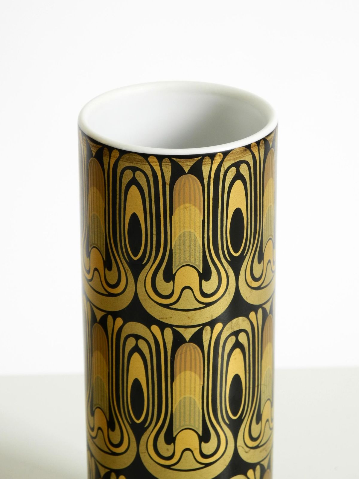 Woonaccessoires Twee porseleinen vazen uit de jaren 1970 van Björn Wiinblad voor Rosenthal Studio Linie photo
