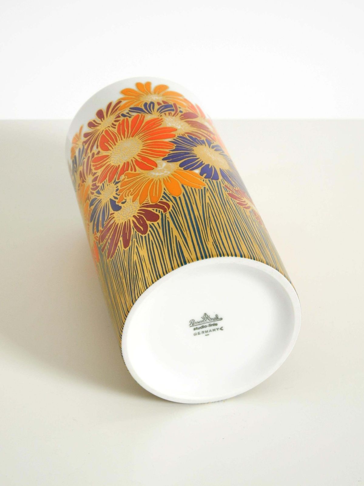 photo vintage Porseleinen vaas uit de jaren 1980 van Rosamonde Nairac voor Rosenthal Studio Linie