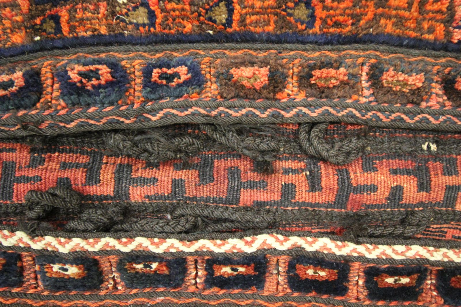 Antiek zadeltaskleed, handgemaakt, roestbruin wol, verzamelobject, Khorjin photo Textiel