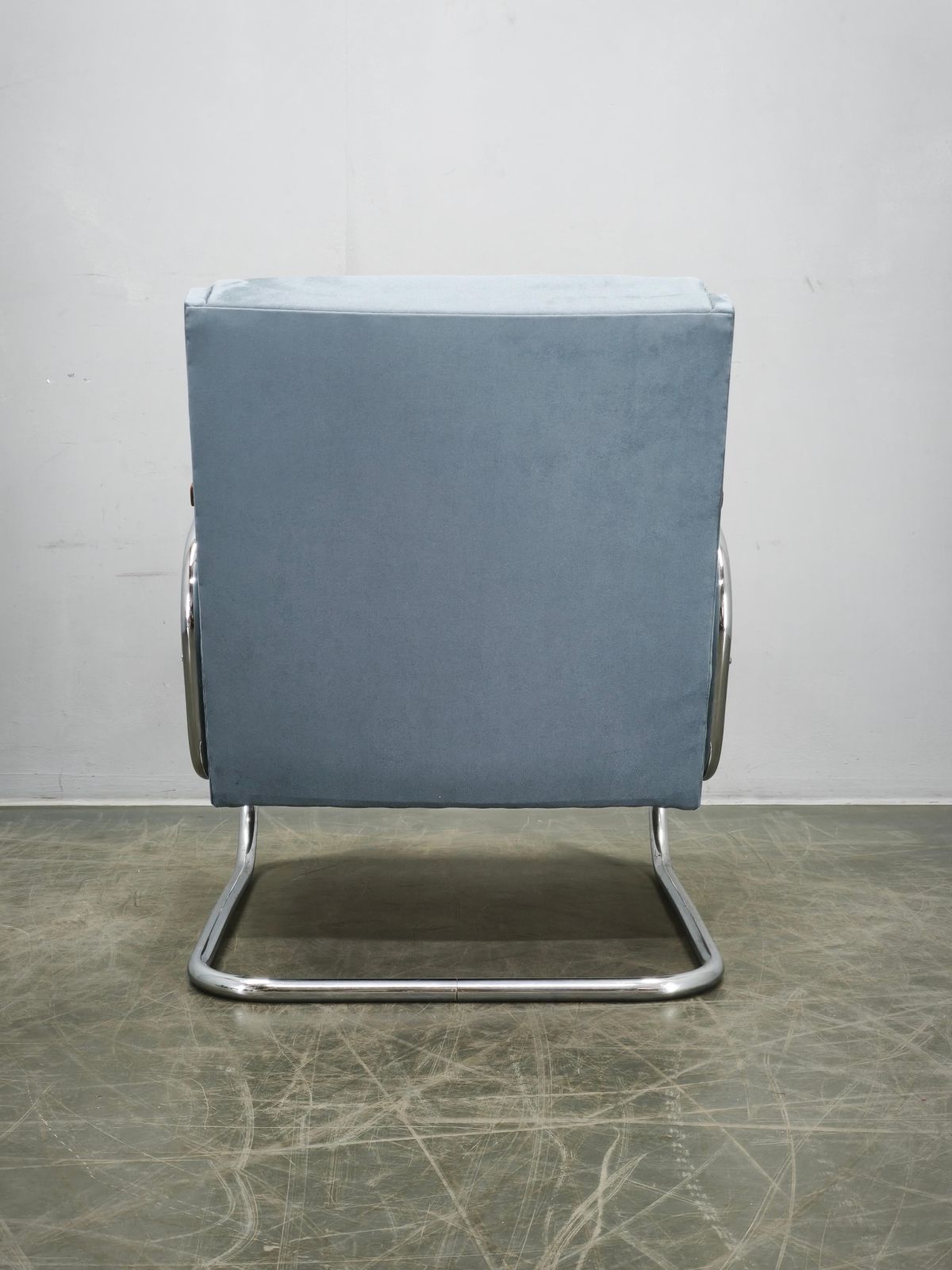 photo furniture Fauteuil cantilever Bauhaus années 1930 de style Thonet S 411, attribué à Kovona
