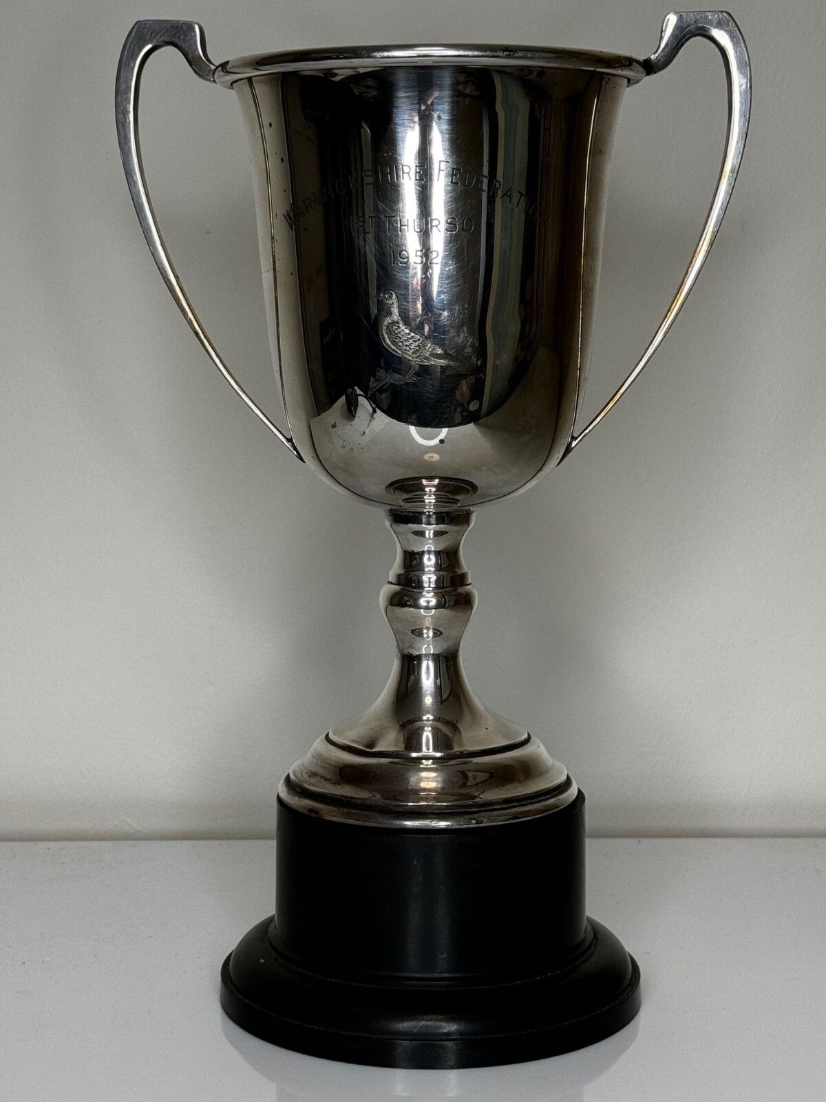 Britse Hallmarked Silver Plate Ronde Sportduif Wedvlucht Trofee Winnaarsbeker photo vinterior
