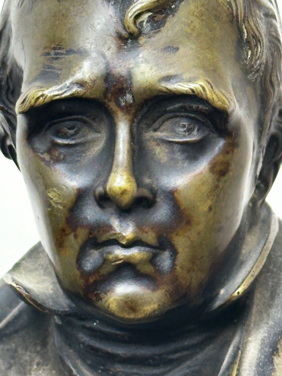 photo for sale Paar 19e-eeuwse bronzen sculpturen van de dichters Lord Byron & Sir Walter Scott