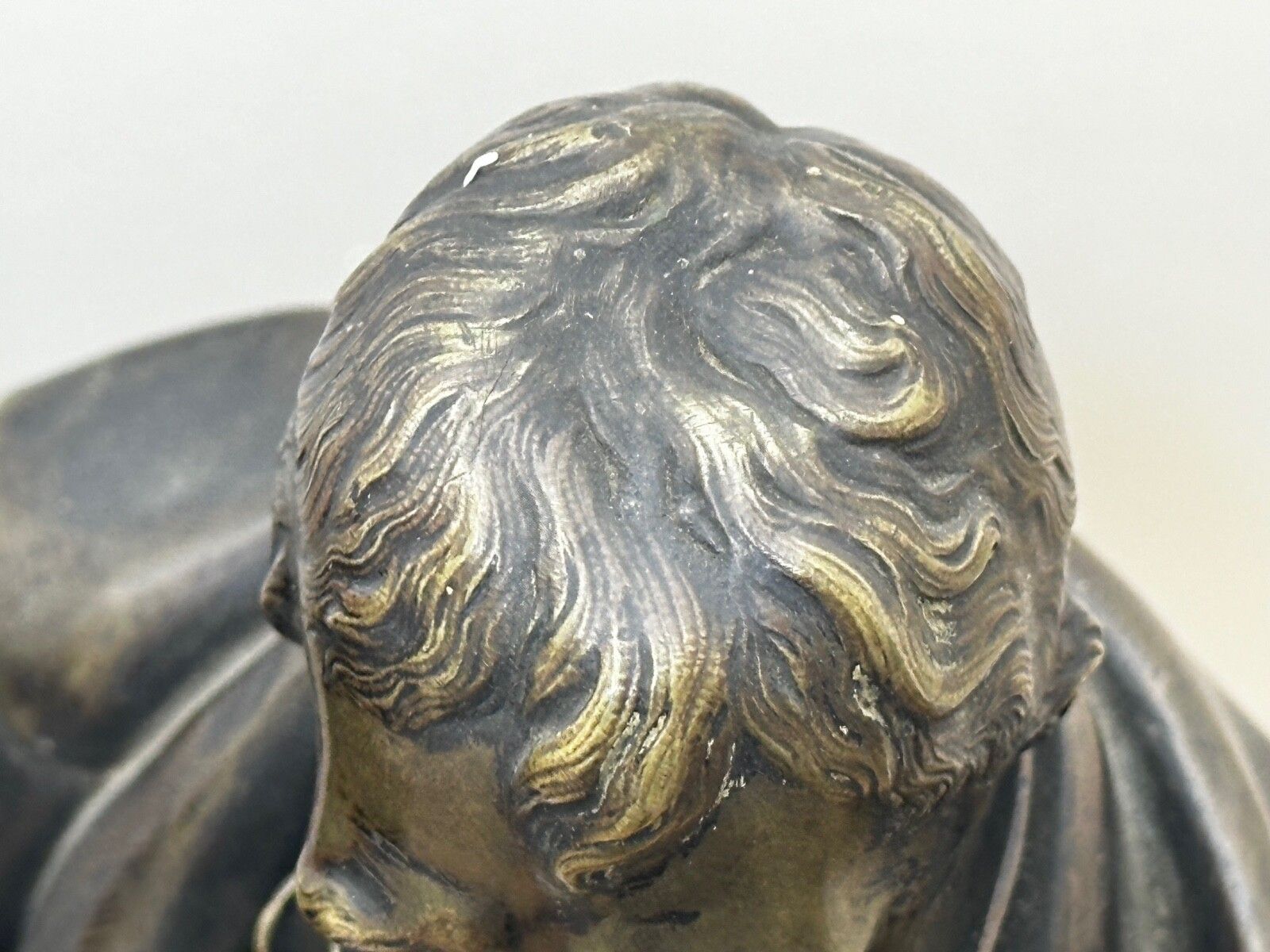photo vintage Paar 19e-eeuwse bronzen sculpturen van de dichters Lord Byron & Sir Walter Scott