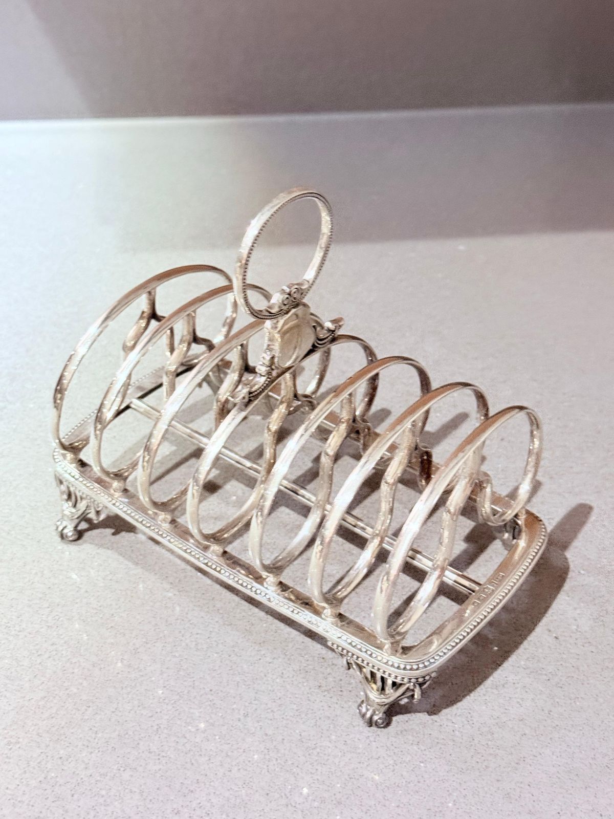 Woonaccessoires Art Deco Silver Toast Rack, 6 Slice Breakfast Bread Stand With Handle Sheffield photo