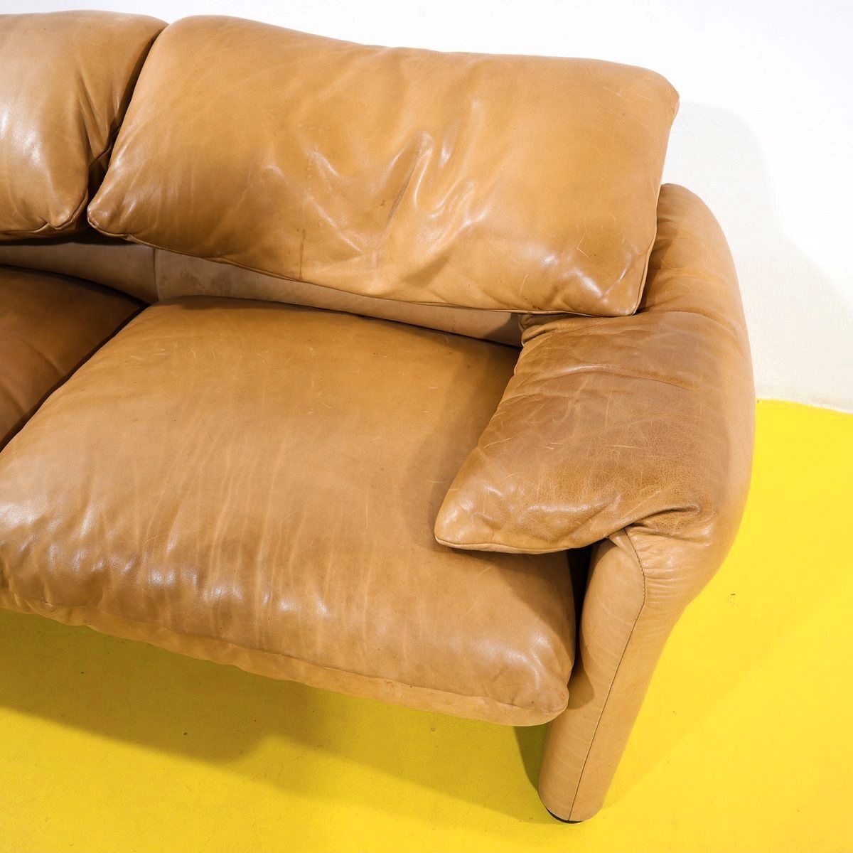 Maralunga zitset door Vico Magistretti voor Cassina, jaren 1970, tan leer – twee banken en een fauteuil photo for sale