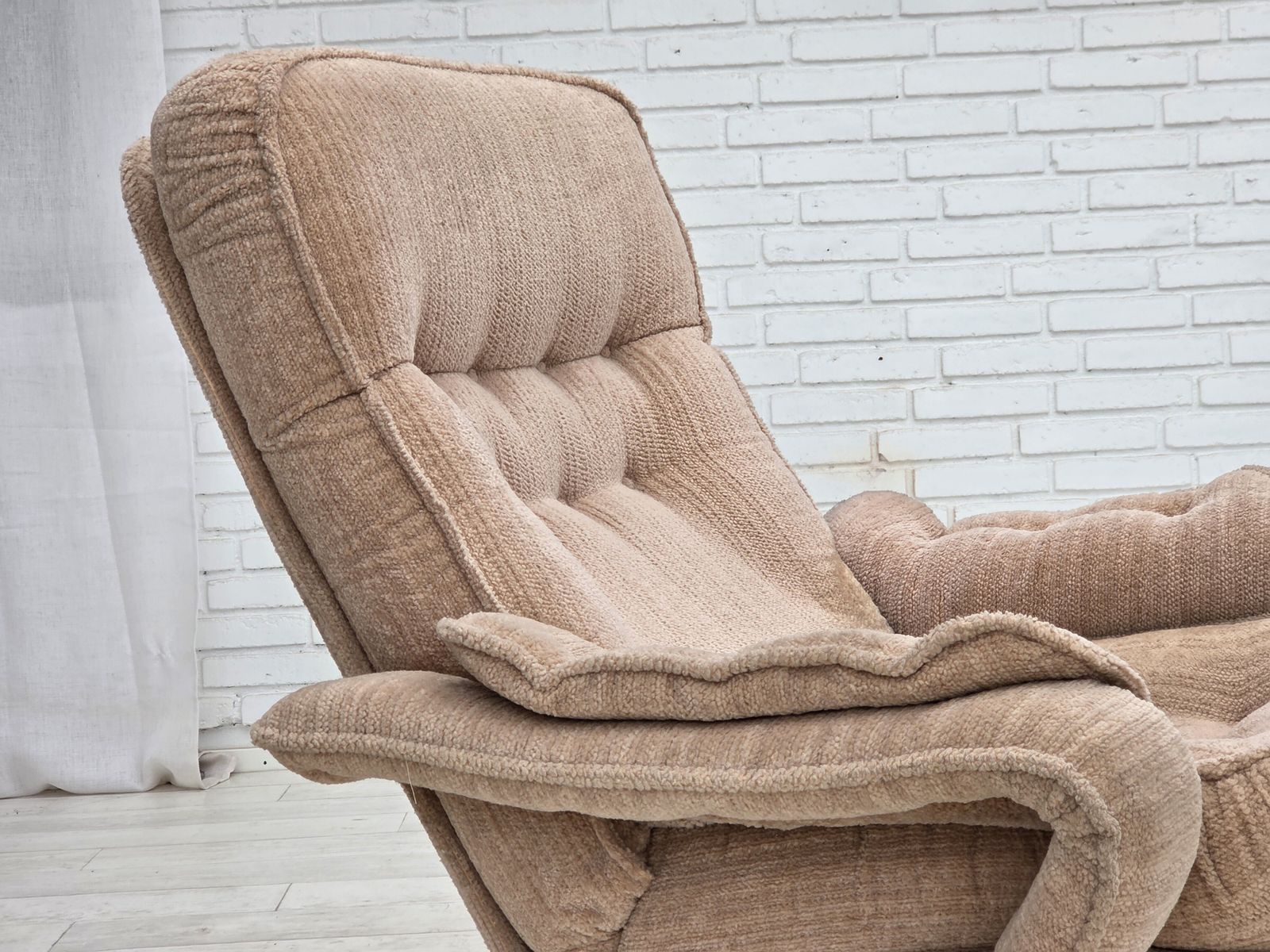 1970s, Danish Swivel Armchair, Beige Furniture Fabric. photo vinterior