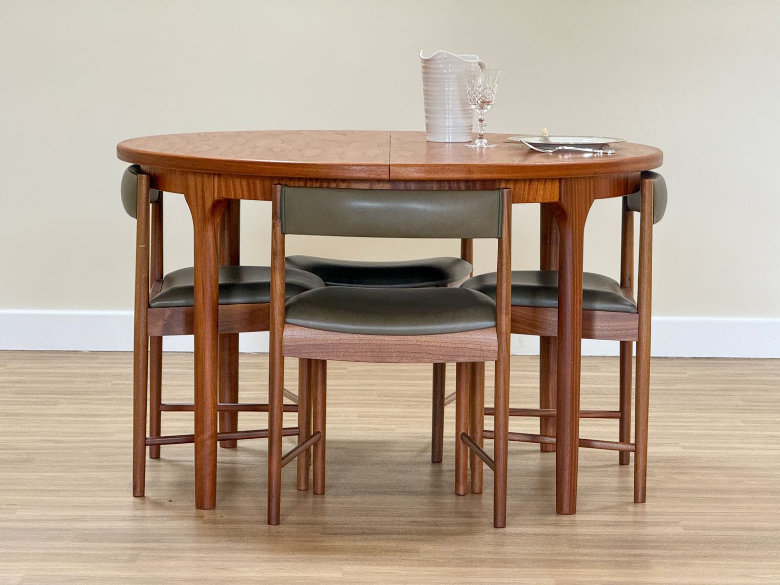 McIntosh Dunvegan Teak Dining Set – Round Extending Table & 4 Chairs (1960s Scotland)