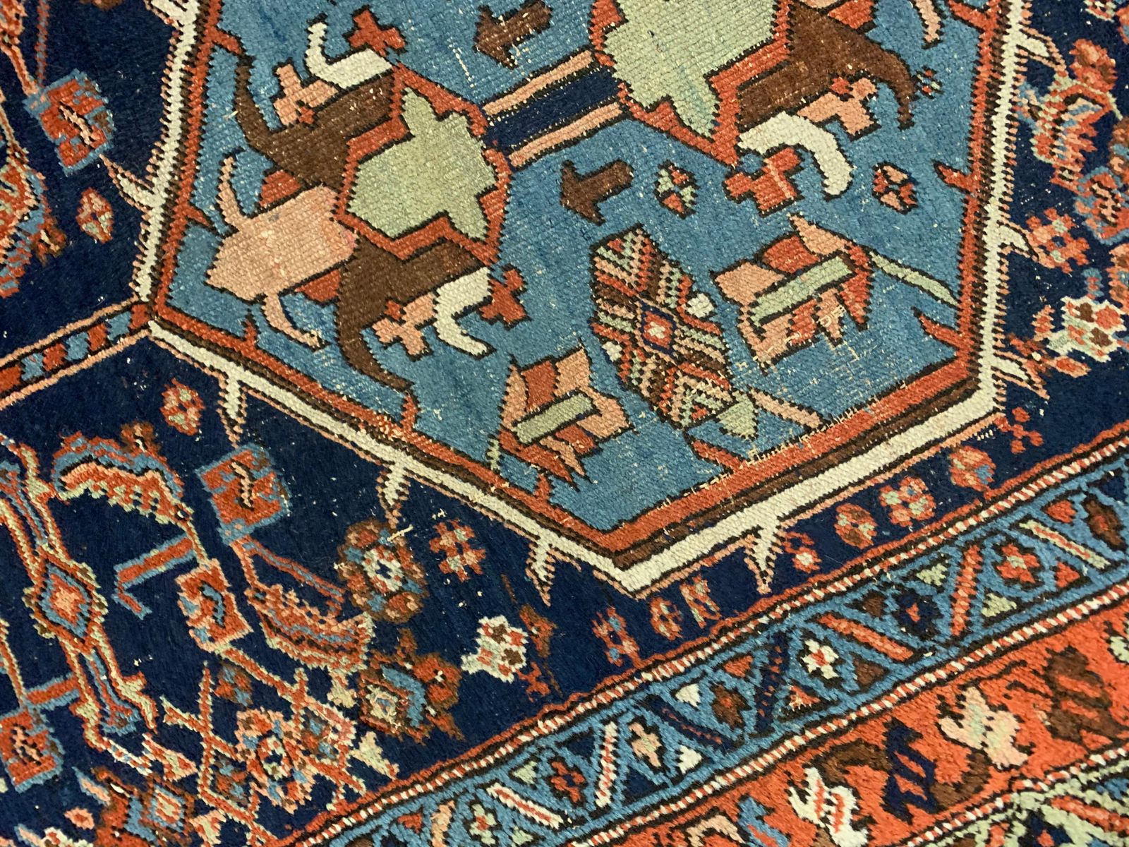 Tapis de couloir d'époque en laine, fait main, motifs tribaux traditionnels photo buy