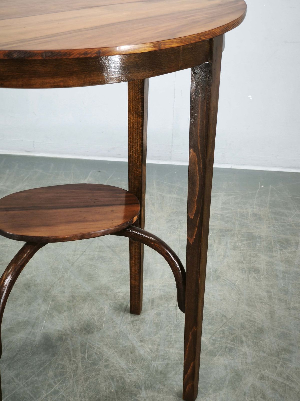 Thonet No. 207 Bentwood Ovale Tafel door Mazowia, Polen, jaren 1910 photo 794.0