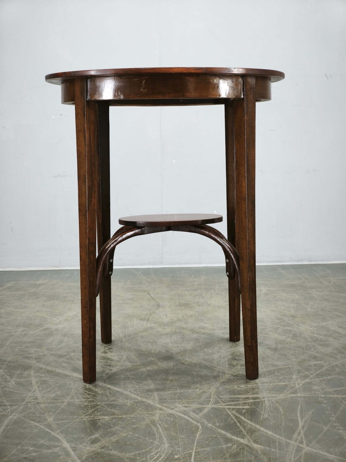 Meubels Thonet No. 207 Bentwood Ovale Tafel door Mazowia, Polen, jaren 1910 photo