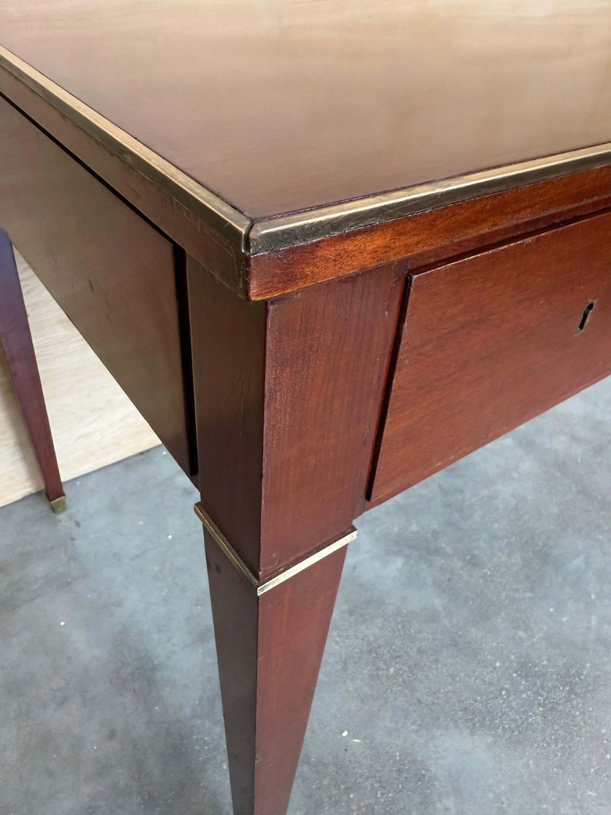 photo vinterior Antique Neoclassical Mahogany Writing Desk With Brass Inlays And Three Drawers