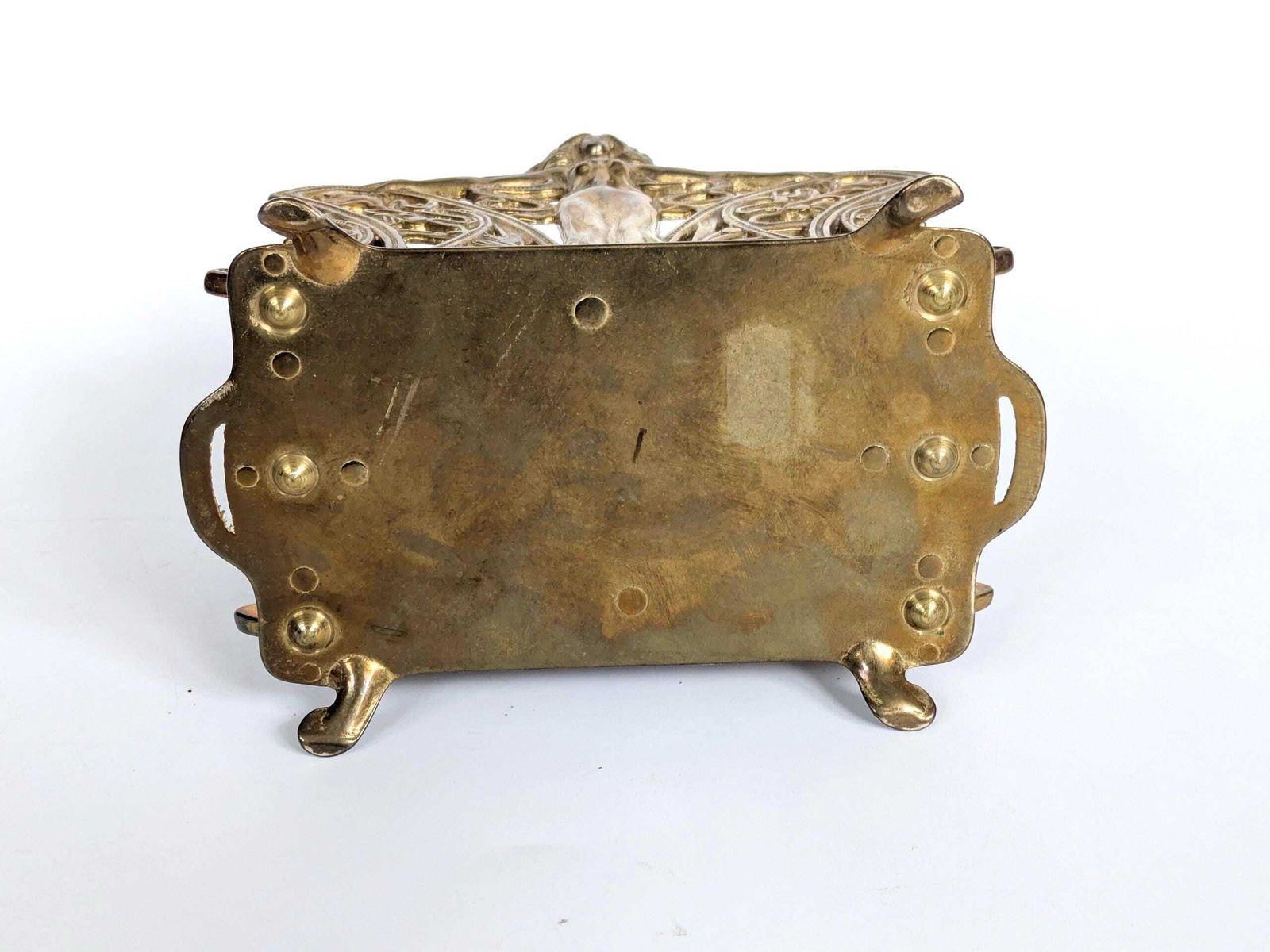 Woonaccessoires Vintage Frans art nouveau messing brievenhouder / bureauorganizer / servethouder met nimffiguur photo