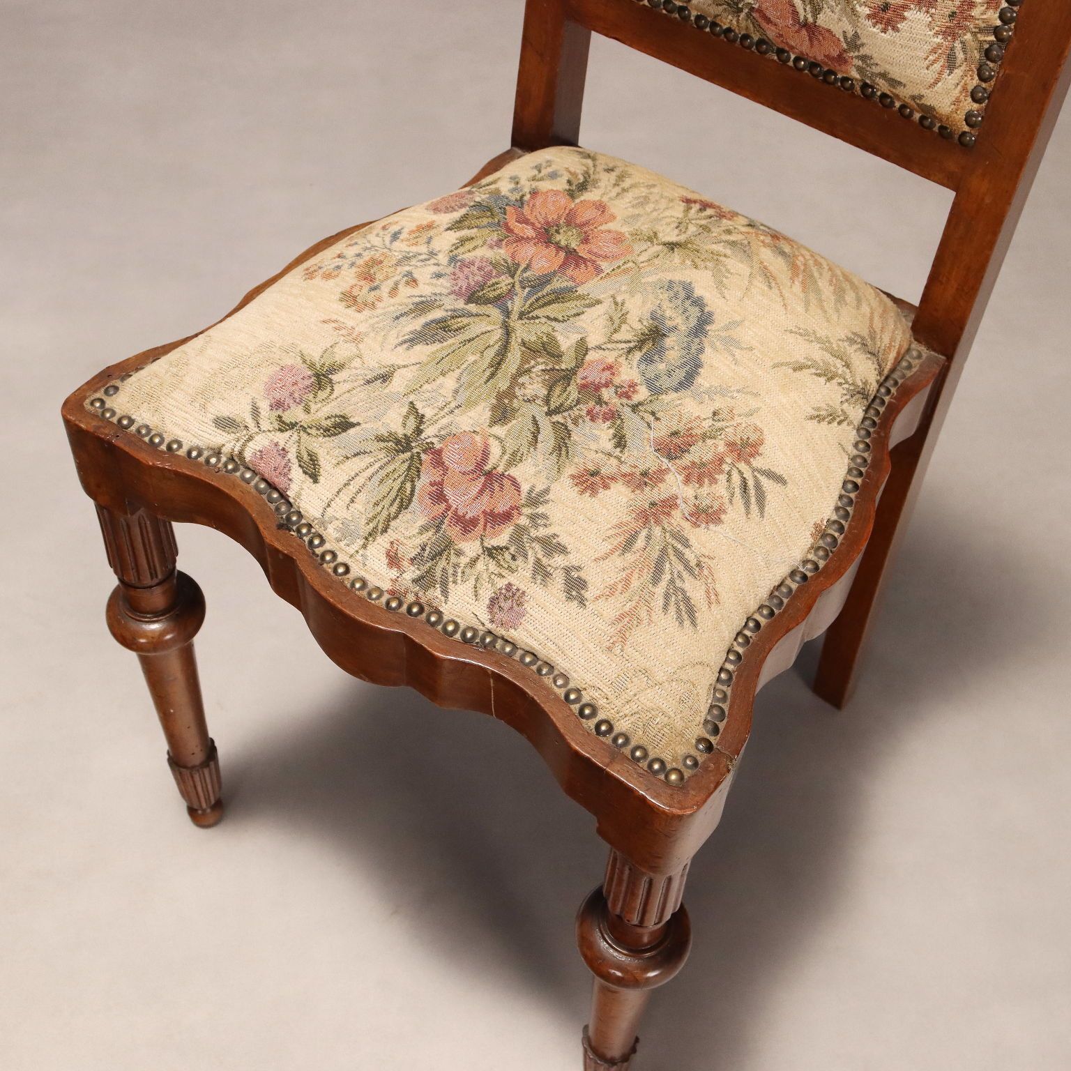 photo furniture Ensemble de chaises Art déco en noyer et loupe de noyer, Italie, XIXe siècle
