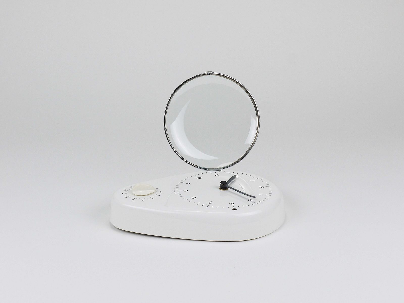 1806.0 Max Bill Witte Wandklok & Timer Mid-Century Modern, Junghans Duitsland, jaren 1950 photo