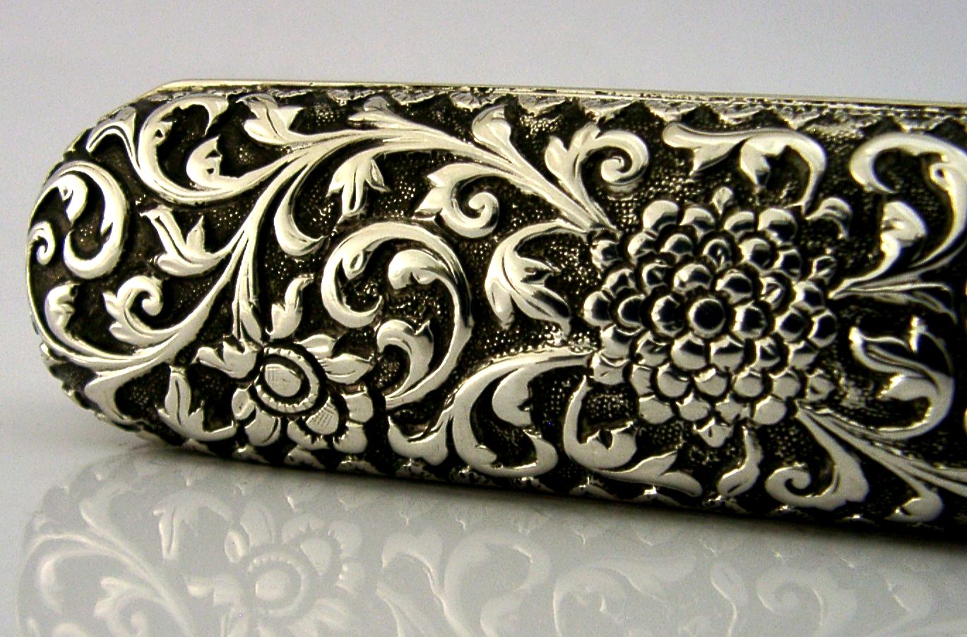 Indian 92g Solid Silver Box Kutch C1890 Antique photo for sale