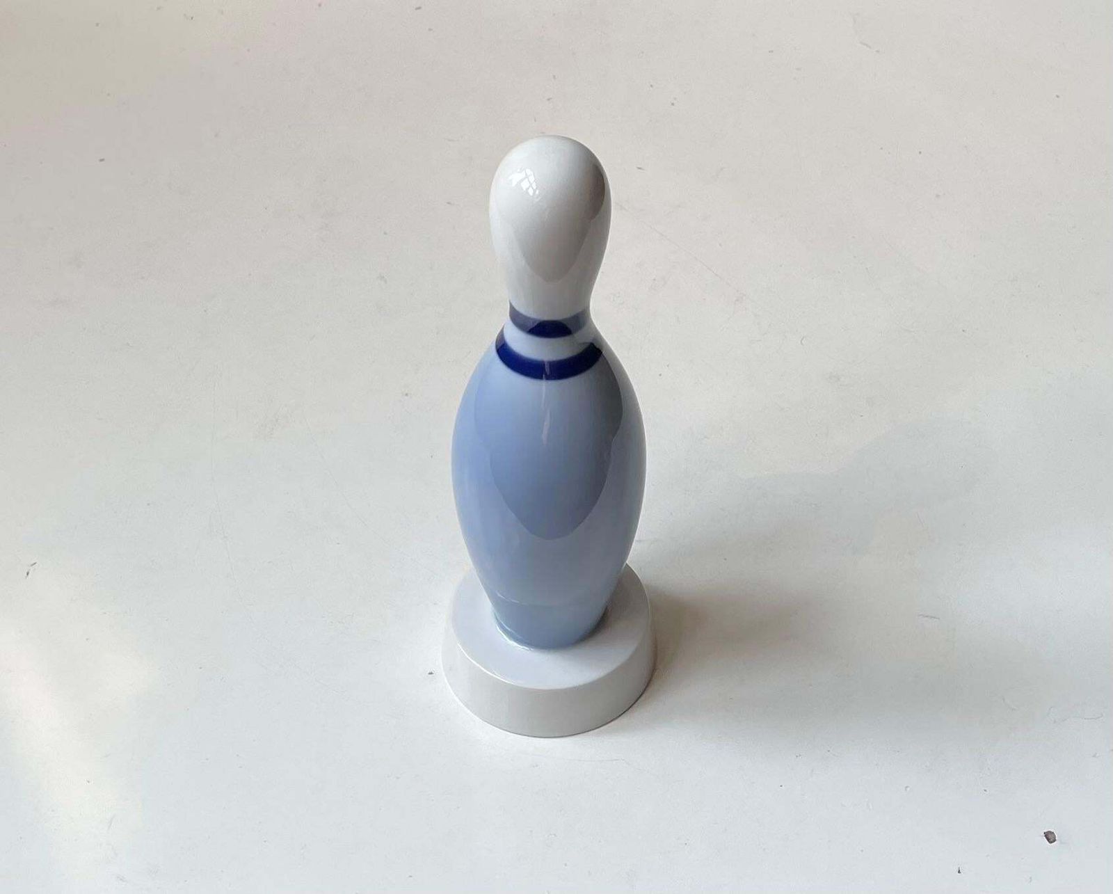 Vintage bowlingkegel in geglazuurd porselein van Bing & Grøndahl, Denemarken, jaren 1970 photo Woonaccessoires