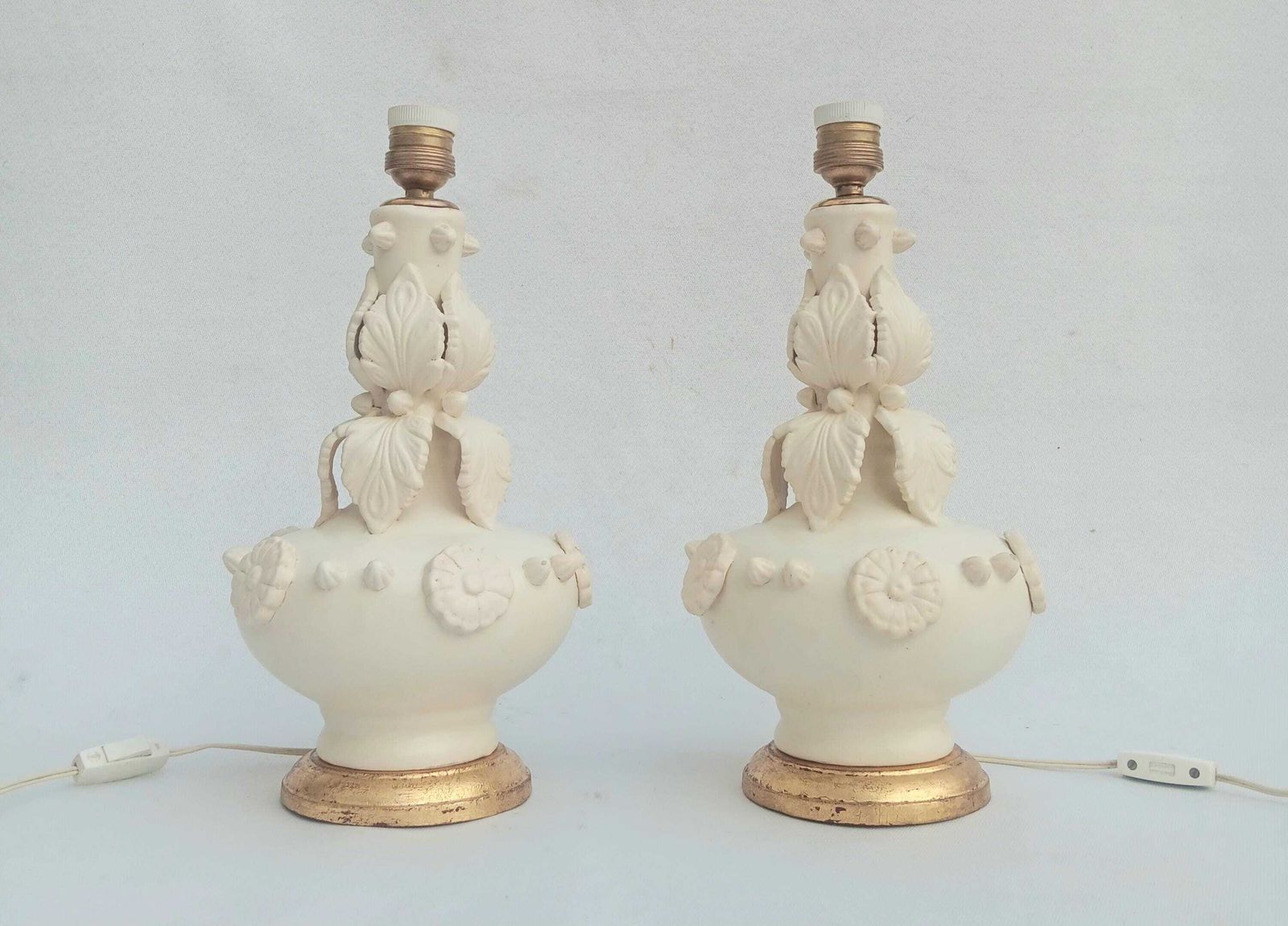 Paire de lampes de table vintage en céramique à motifs de feuilles, Manises espagnoles, années 1950