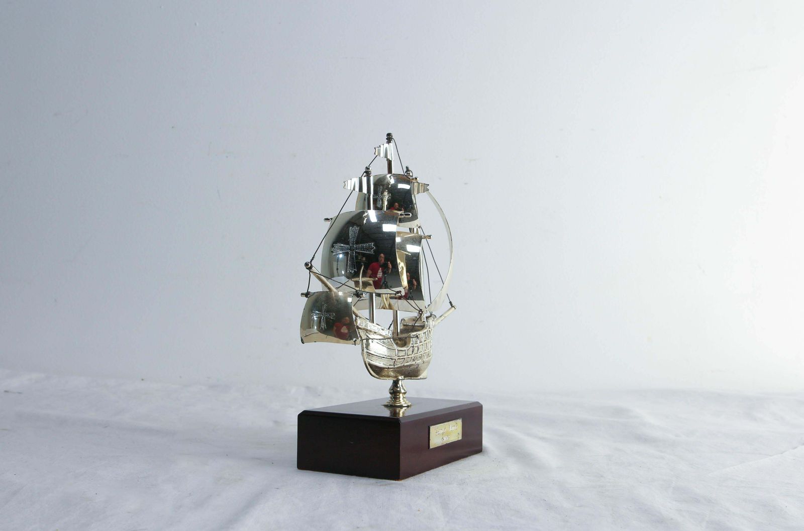 Maquette décorative française de bateau en argent sur socle, vers 1980 photo 288.0