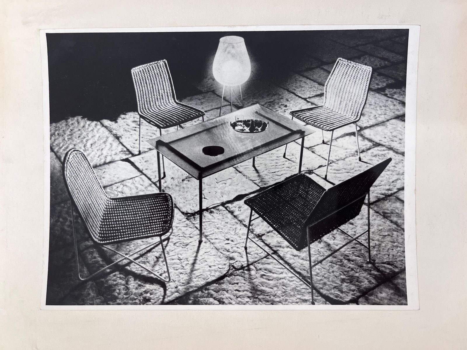 Ensemble de photographies de mobilier de jardin allemand en acier tubulaire des années 1930, 1950 photo 180.0