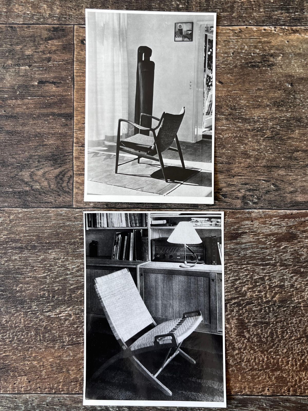 Originele foto's van Hans Wegner en Finn Juhl fauteuils, jaren 1950 photo Woonaccessoires