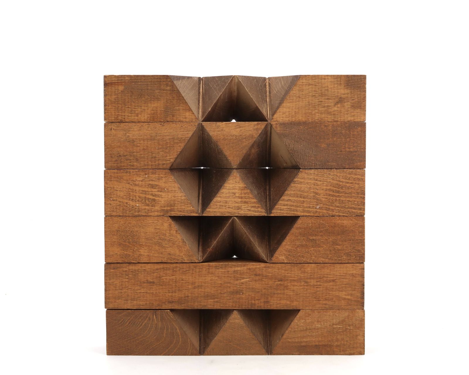 Minimalistisch en geometrisch houten sculptuur, jaren 1970.