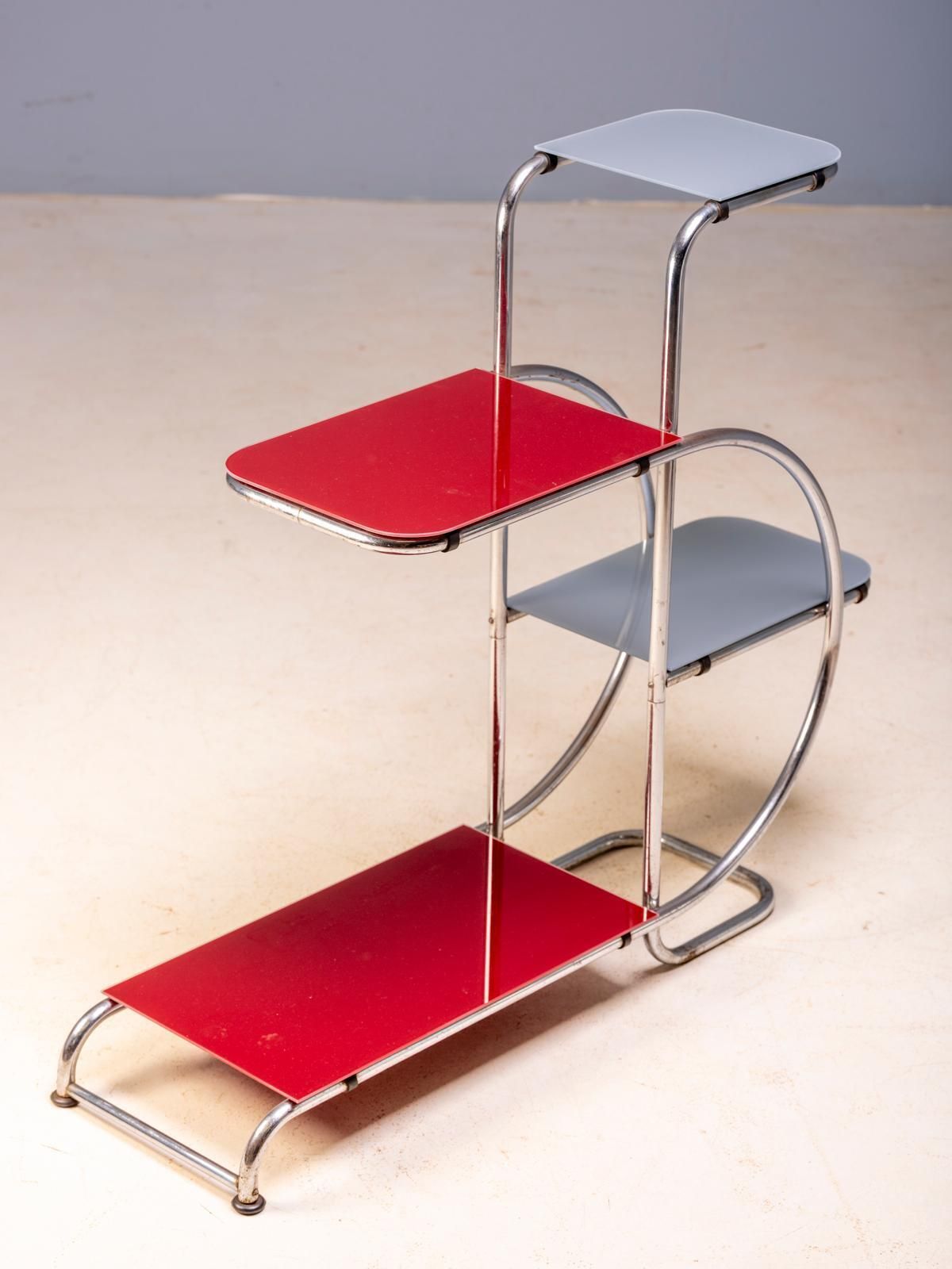 Bauhaus plantentafel van buisstaal door Emile Guyot, gekleurde glazen planken, midden 20e eeuw, Tsjecho-Slowakije, 90 × 30 × 105 cm photo for sale