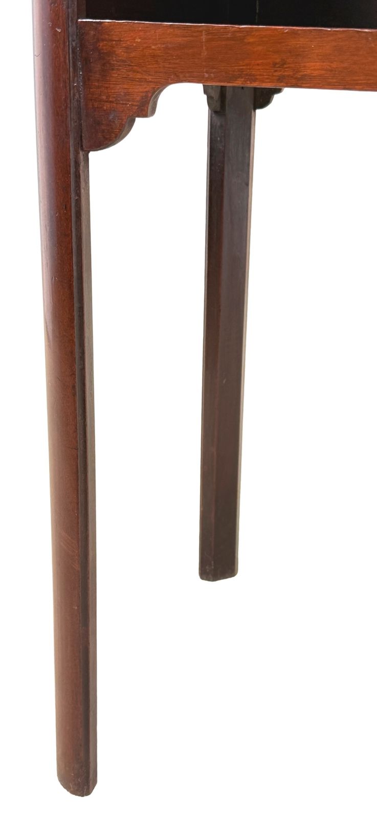 Georgisch mahonie nachtkastje, 18e eeuw (Engeland, ca. 1760) photo vinterior