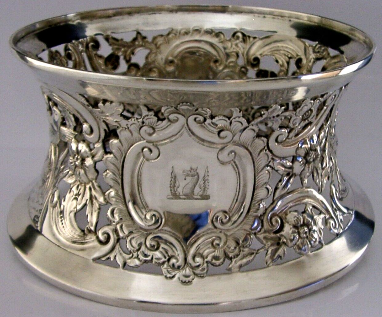Porte-plat d'époque en argent sterling 925, armoiries de la famille Jennens, 352 g, 1908 photo furniture