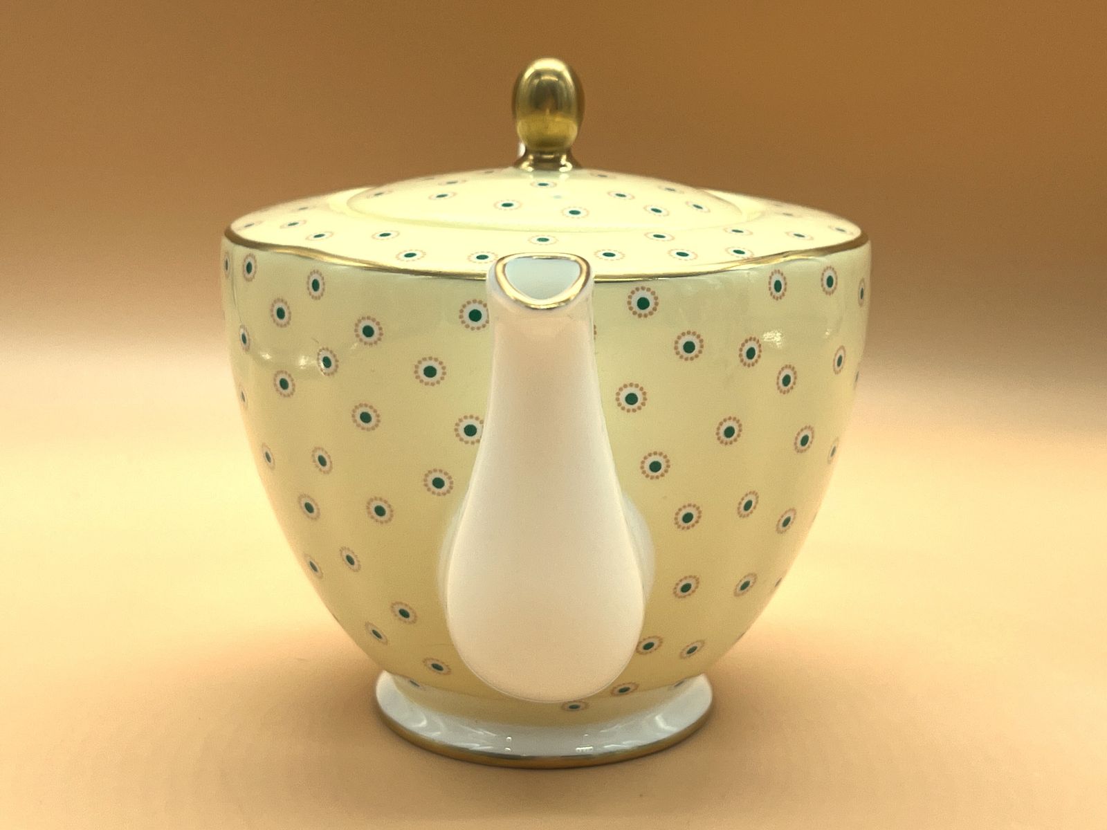 Wedgwood China Harlequin Collection Polka Dot 0.75 Pint Capacity Teapot. photo furniture