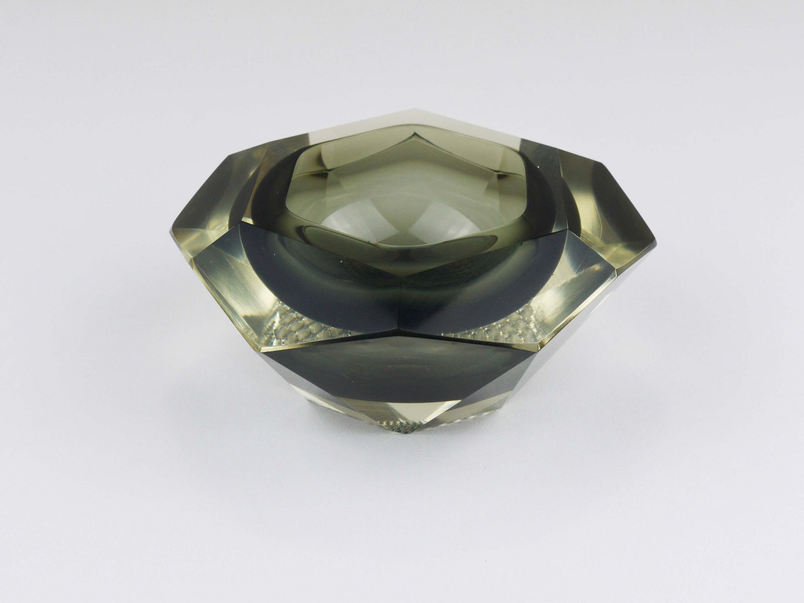 Woonaccessoires Mandruzzato Sommerso Faceted Diamond Caviar Bowl, Murano Glass, Italy, jaren 1960 photo