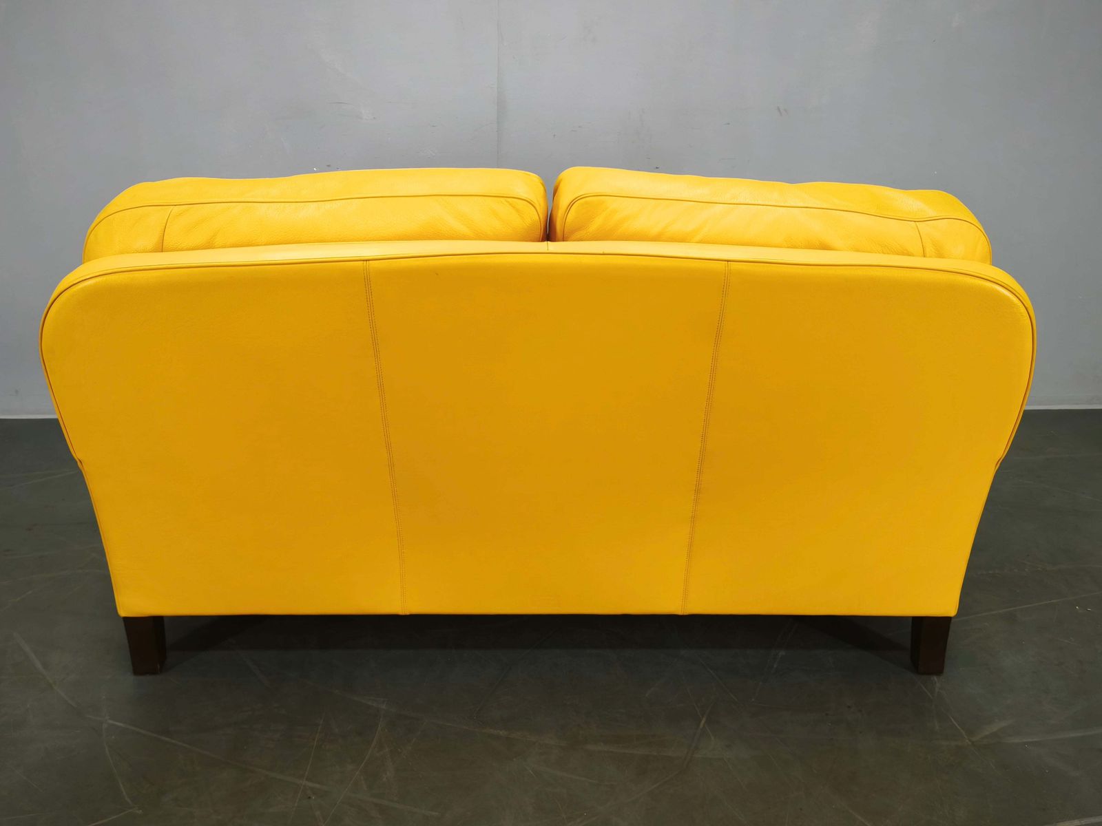 Poltrona Frau George leren bank, Italië, 1992, met label photo furniture