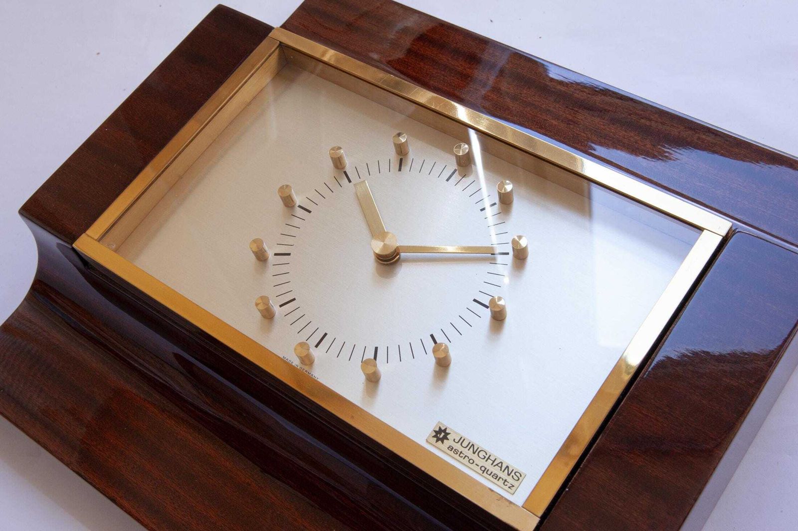 photo for sale Junghans wandklok, Mid-Century Modern, Space Age, Duitsland, atomair goud