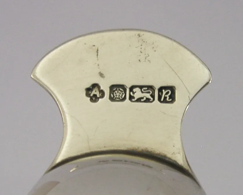 Cuillère à thé fantaisie en argent sterling Asprey, en forme de main, 1991 photo Décoration