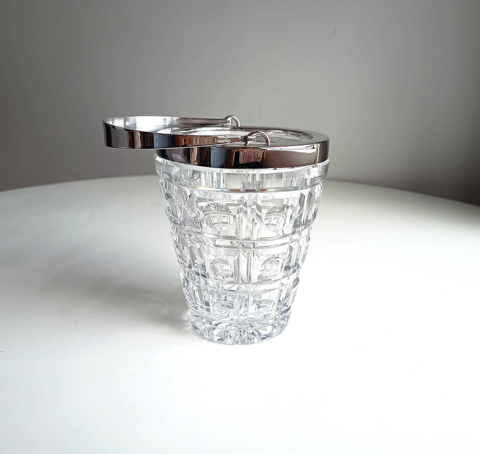 Mid Century Bistro IJsemmer, Jean Couzon Rhadango, Verzilverd, Blok en Lenssnede Kristal photo buy