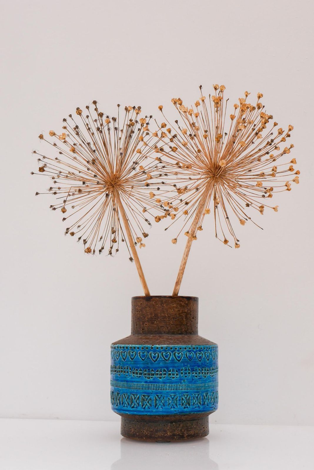 Bitossi Pottery Vase, Rimini Blue, By Aldo Londi, Italy photo for sale