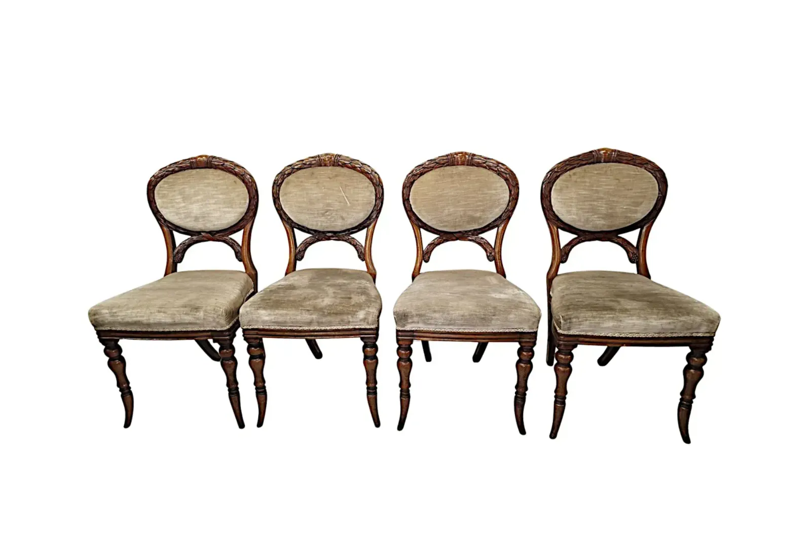 Zeer fraaie set van vier Ierse massief eiken eetkamerstoelen uit de 19e eeuw, gestempeld 'Strahan' of Dublin