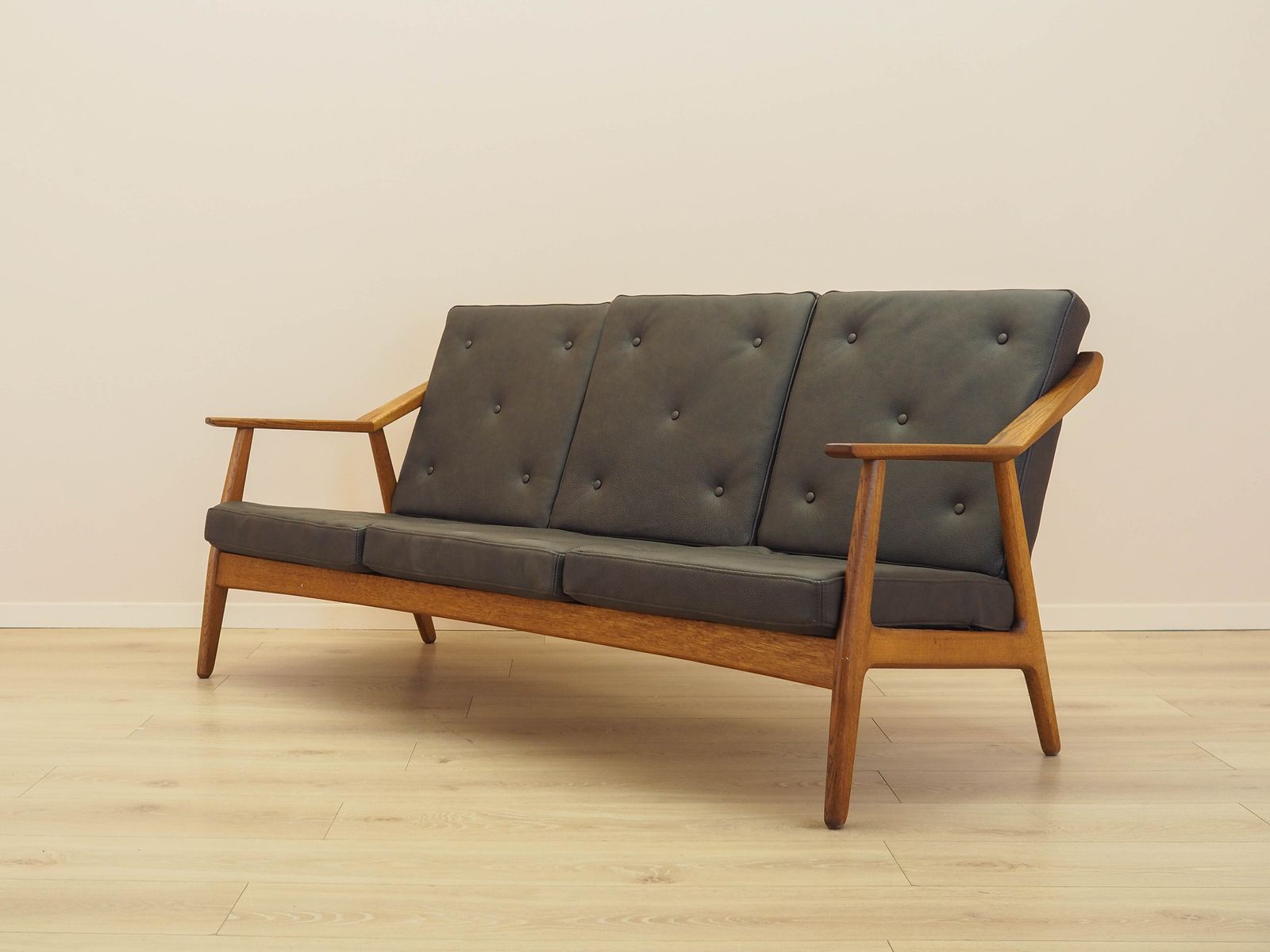 Brockmann Petersen Eikenhouten Bank voor Randers Møbelfabrik, Leren Bekleding, Denemarken, jaren 1970. photo for sale