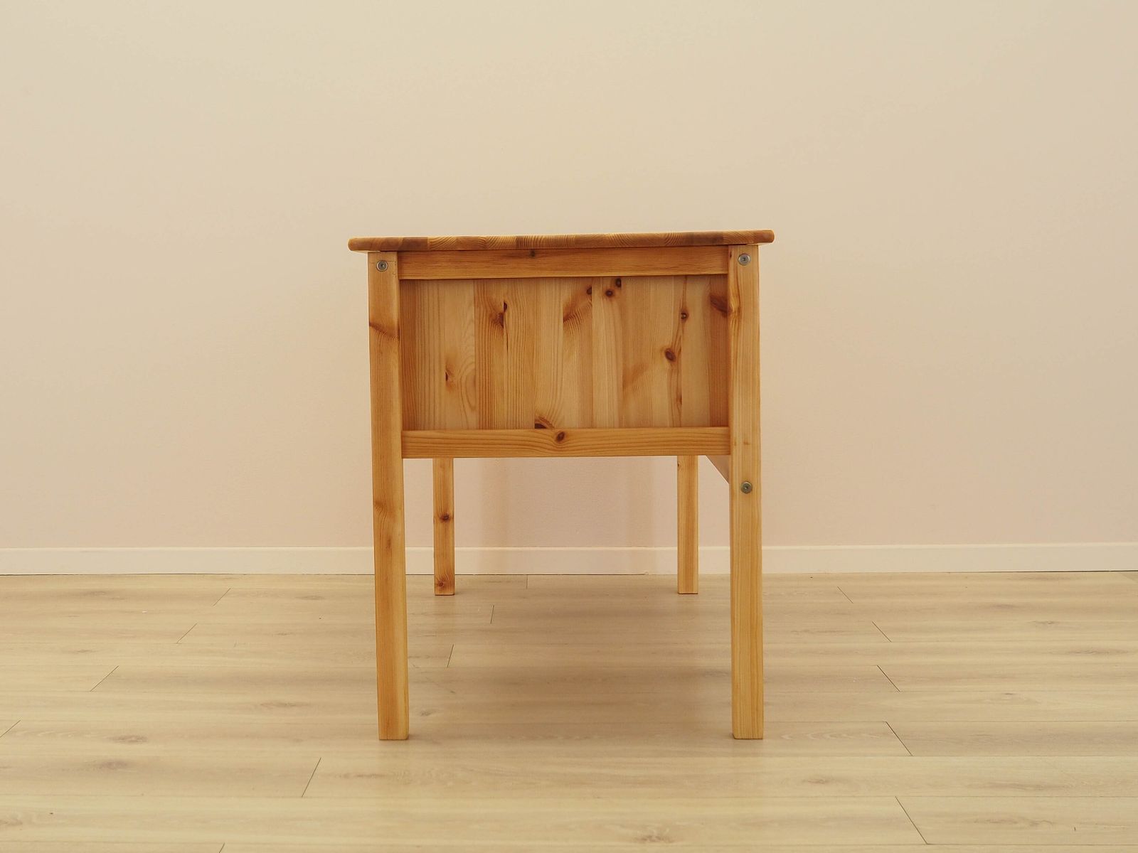 Deens Bureau van Massief Grenenhout met Verstelbaar Blad en Lades, ca. jaren 1990. photo buy