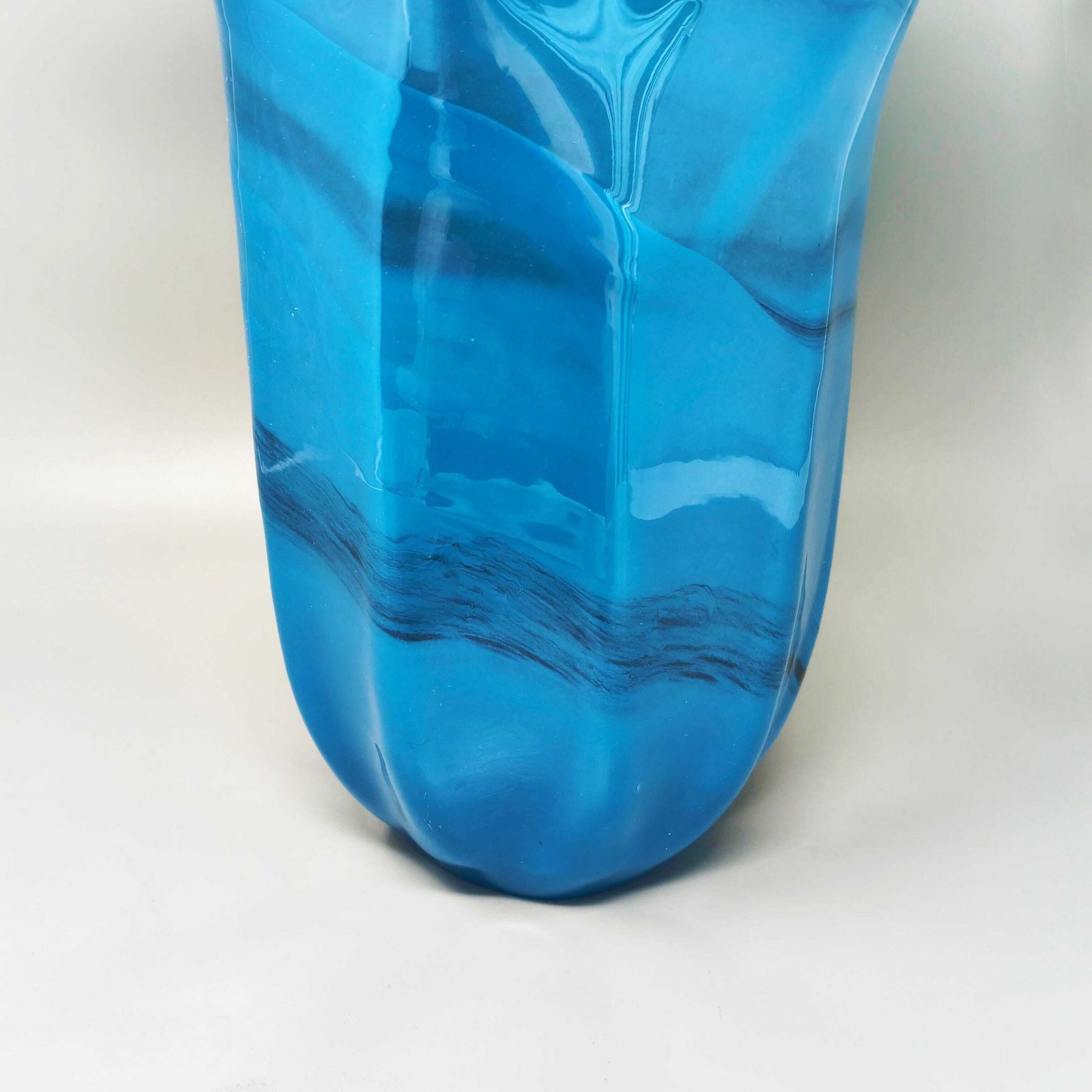 Fazzoletto vaas van Murano-glas door Dogi, jaren 1970, gemaakt in Italië photo buy