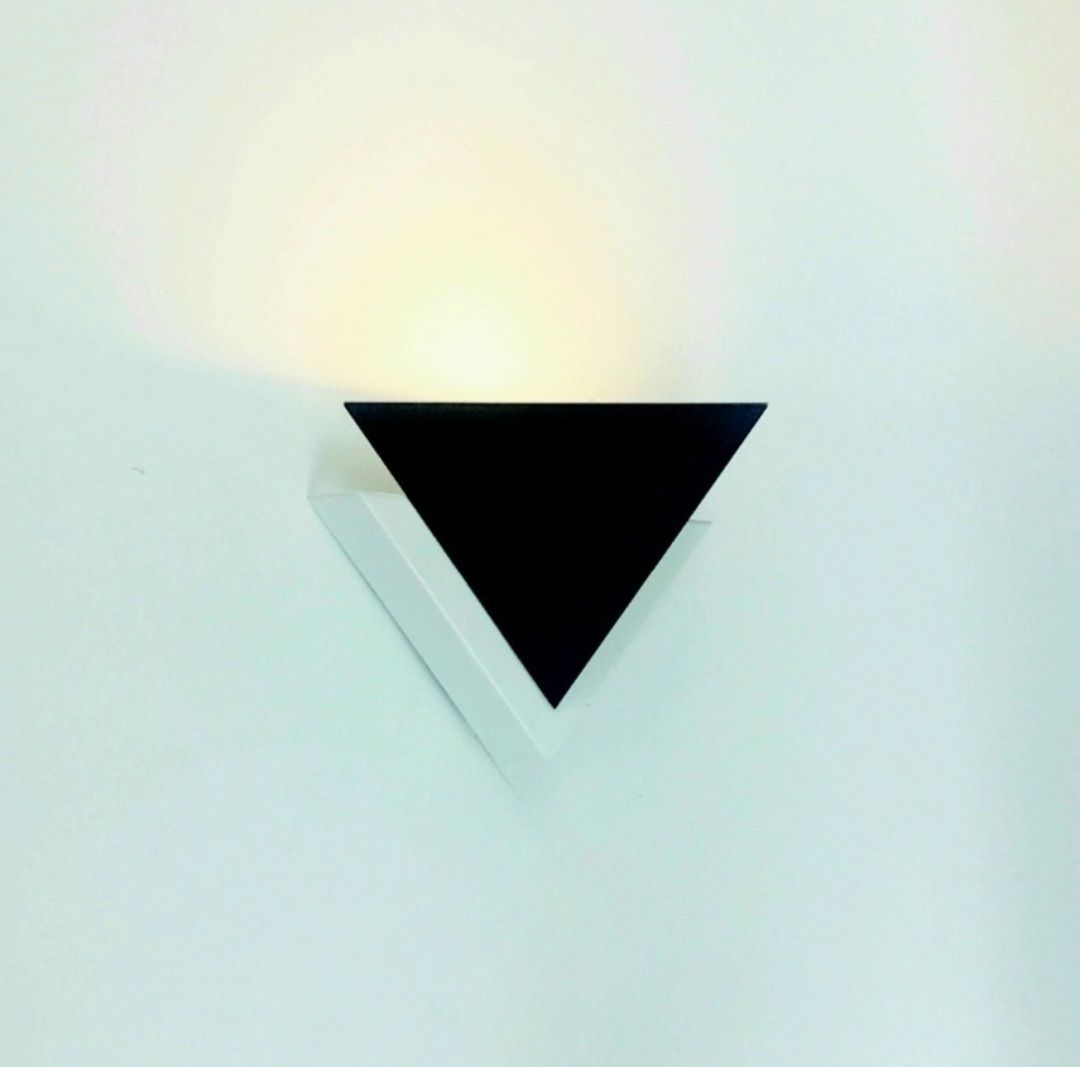 Applique murale triangulaire mid-century par J.T. Kalmar, Autriche, années 1960/1970 photo vinterior