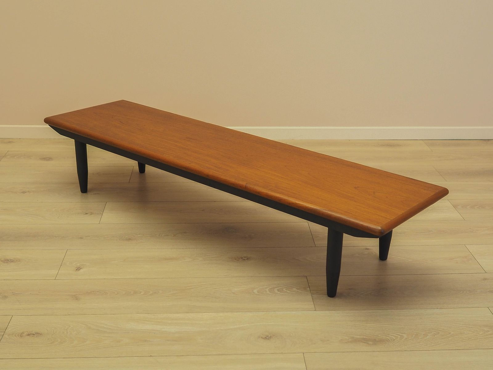 photo vinterior Teak Sideboard On Dark Tapered Legs, Low Danish Console Table, 1970s