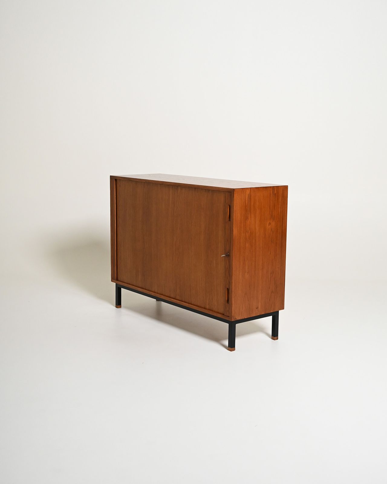 Scandinavische eikenhouten tambourkast, jaren 1960 photo 1420.0