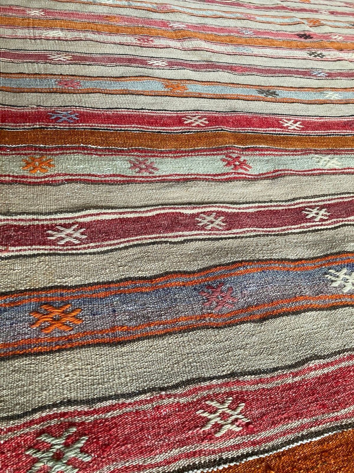 photo furniture Vintage Anatolian Kilim 2.56m X 1.80m