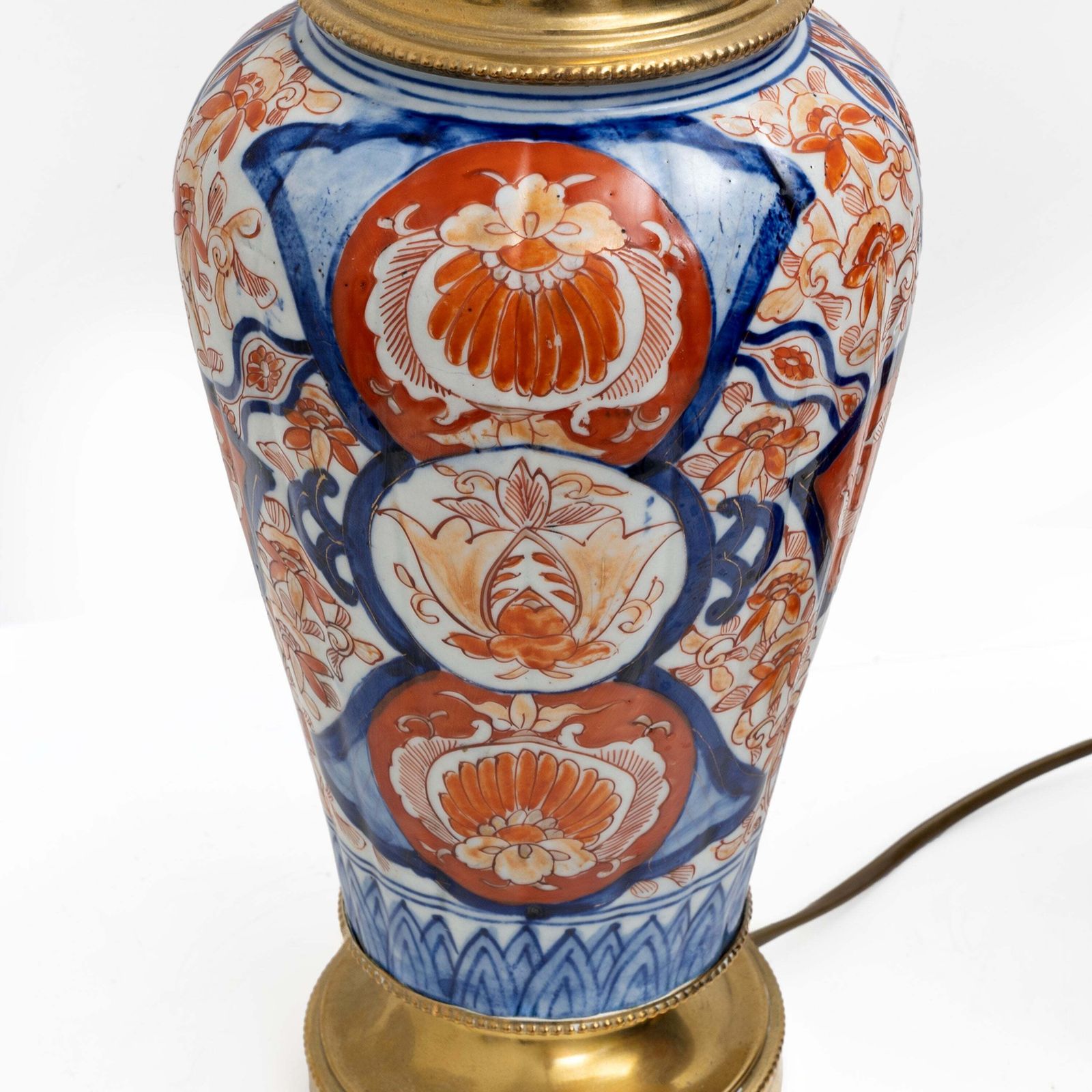 Paar Imari Porseleinen Vazen met Verguld Bronzen Monturen, Japan, Meiji-periode photo buy