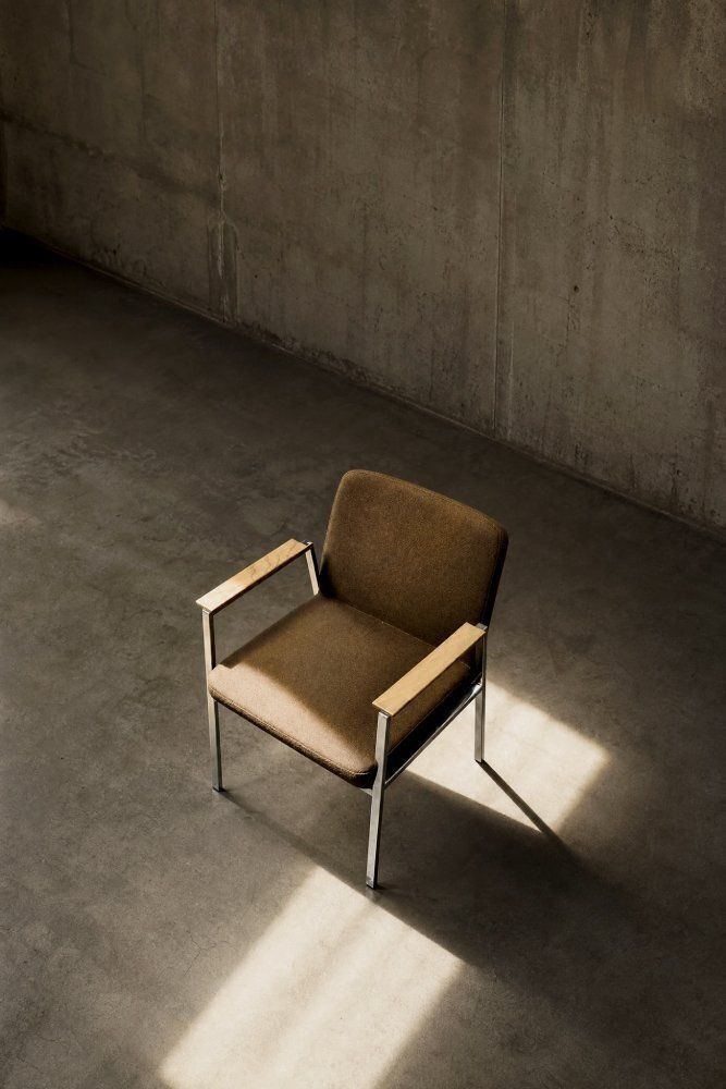 Mid-Century Modern Duitse Bruine Vergaderstoel Van Drabert, jaren 1970 photo Meubels