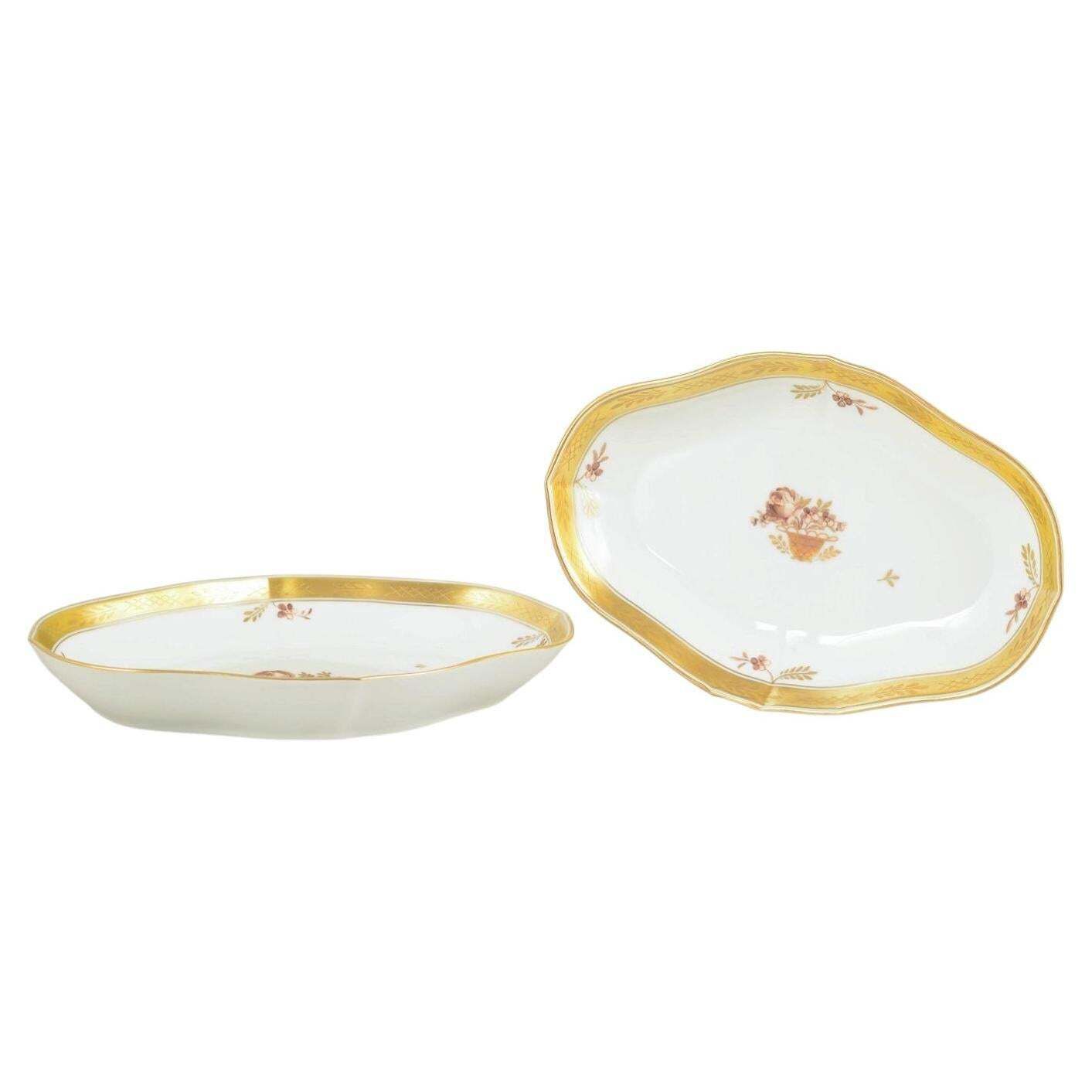 Royal Copenhagen Golden Basket. Lot de deux assiettes à gâteau en porcelaine. Années 1970/80