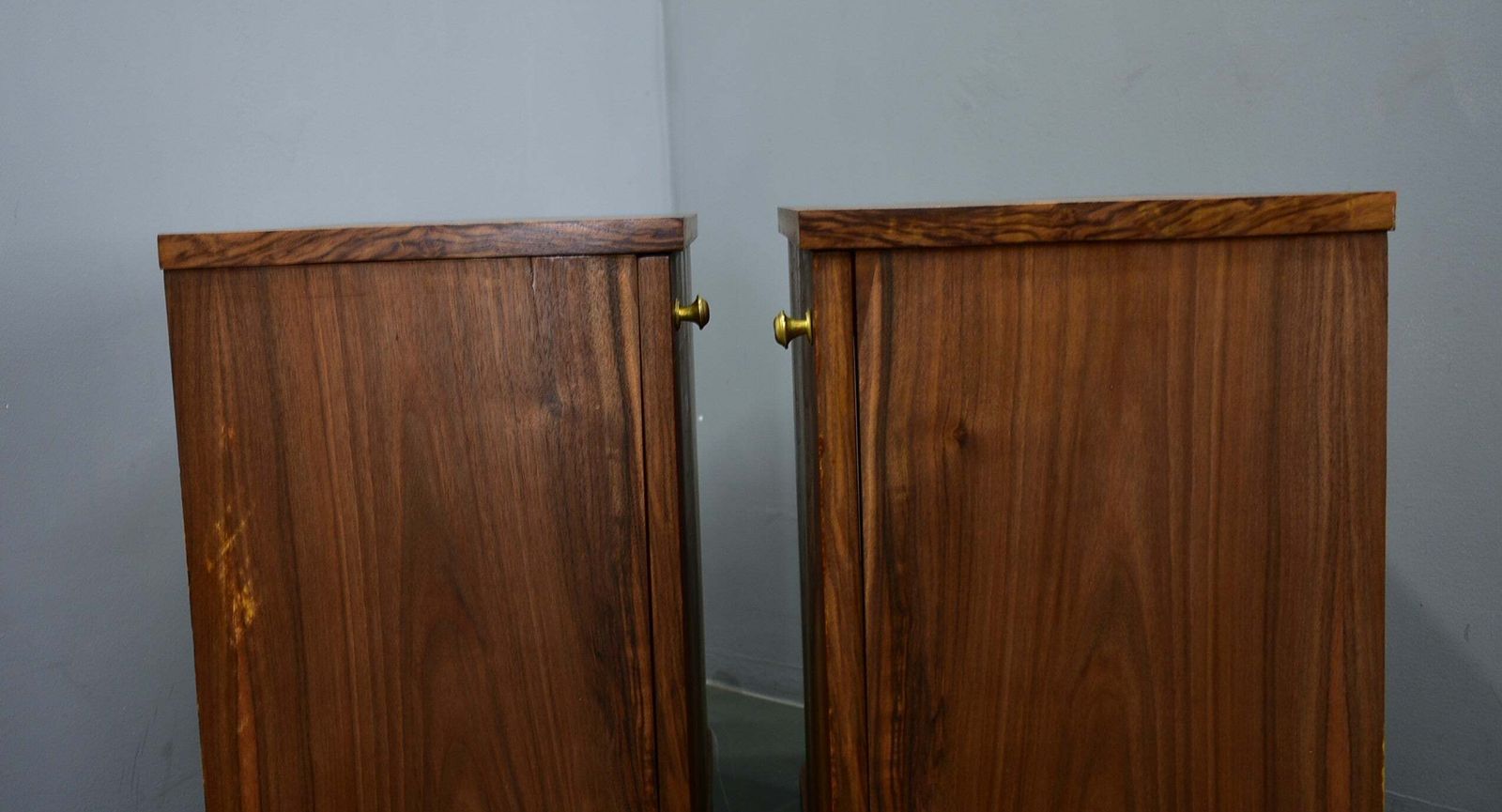 photo vintage 1933s Pair Of Art Deco Bedside Tables, Czechoslovakia