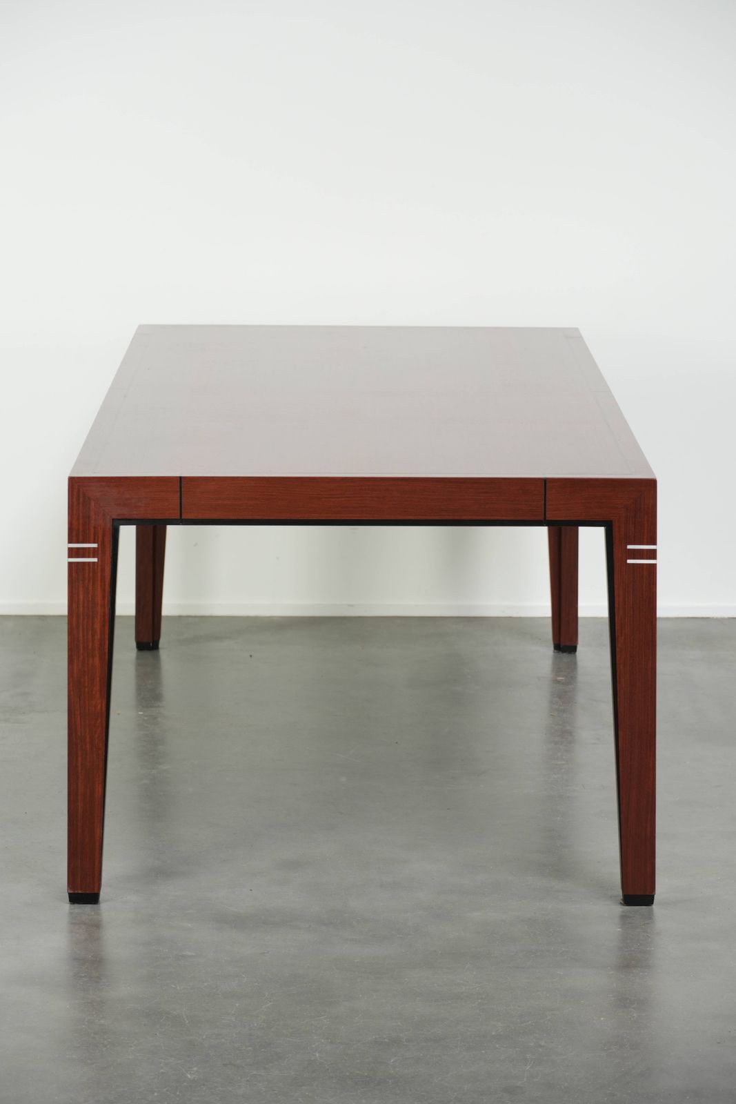 Ruime art deco design eettafel voor 6 personen van Schuitema uit de Decoforma serie met unieke details. photo 3260.0